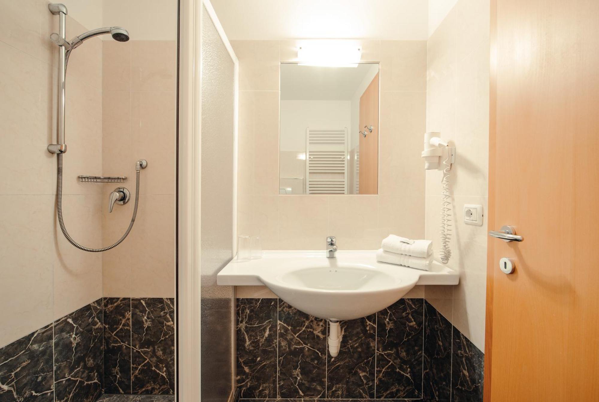 Hotel Ludwigshof & Luvina Trodena Habitación foto