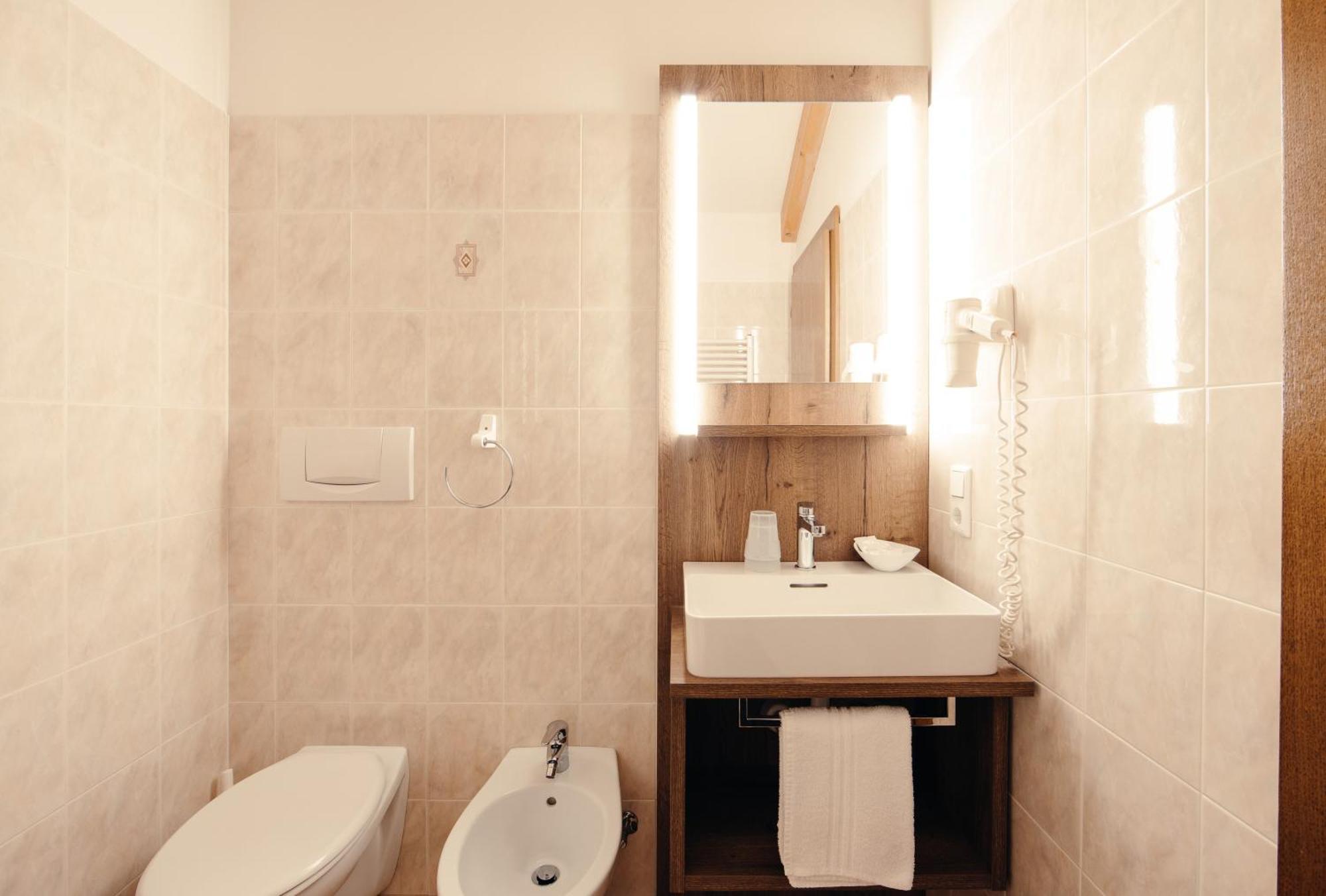 Hotel Ludwigshof & Luvina Trodena Habitación foto